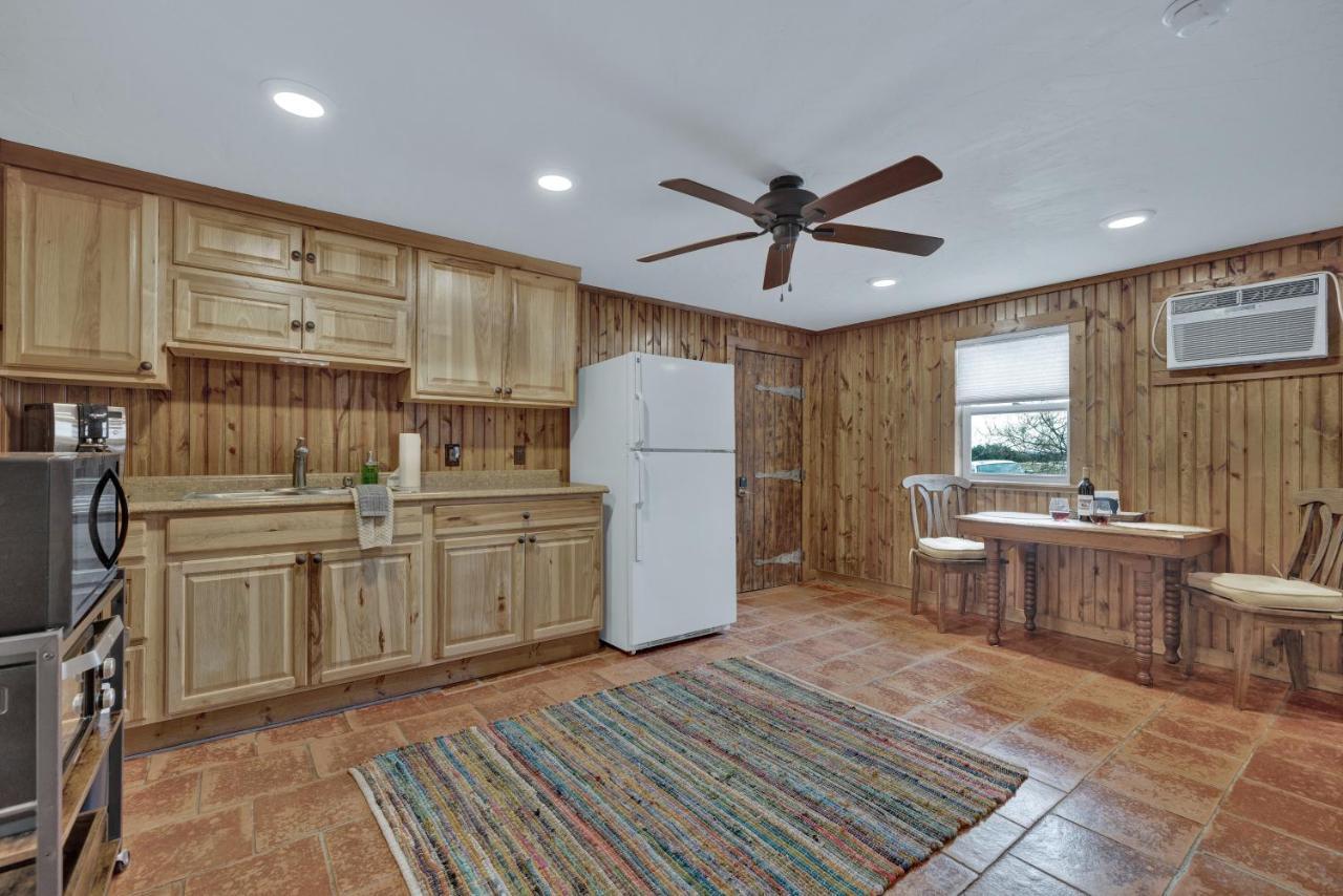 Ohana Ranch Cabin - 12 Minutes To Historic Main St Fredericksburg Exterior foto